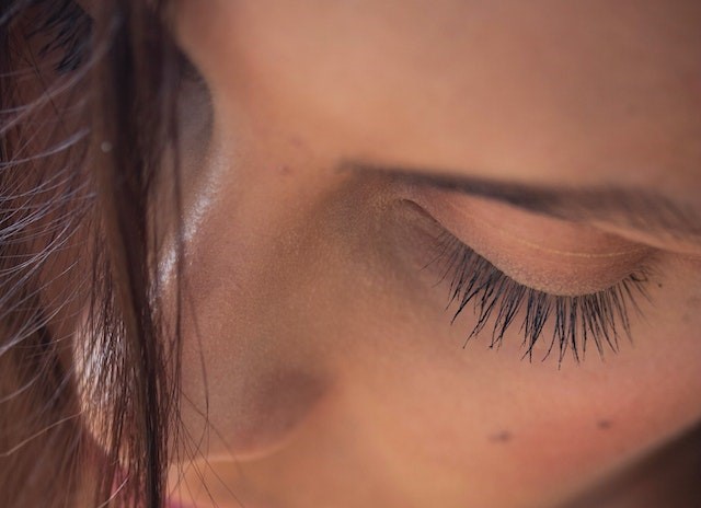 5 Lash Serums That Will Wow You With Their Performance [RANKING]
