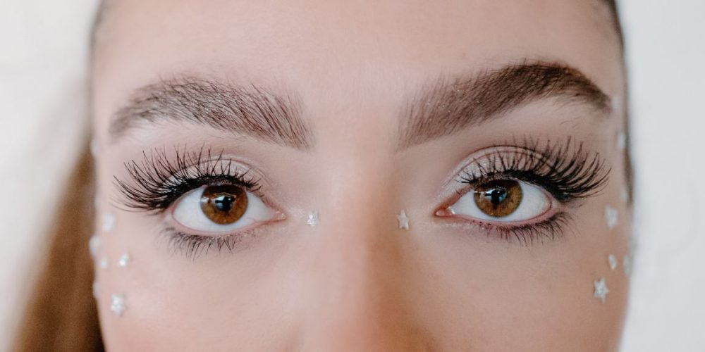 Surprising science. What do snow blindness and eyelashes have in common?